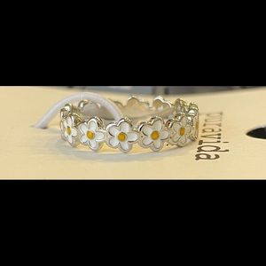 Brand new Pura Vida PAINTED BLOOMS RING in size 8